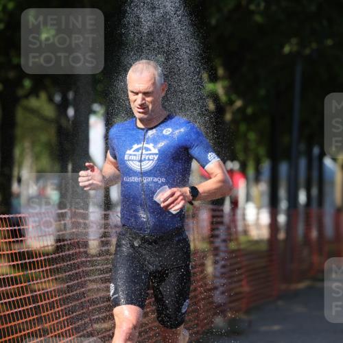 07.09.2025 - 19. Norderstedt Triathlon Michael Strokosch http://msf.ph/oto/8822750 07.09.2025 15:12:48 Laufen 427, 978, 988 meine-sportfotos.de