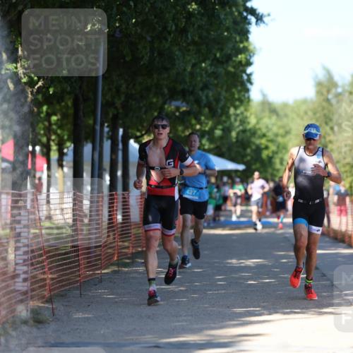 07.09.2025 - 19. Norderstedt Triathlon Michael Strokosch http://msf.ph/oto/8822761 07.09.2025 15:12:50 Laufen 427, 978, 988 meine-sportfotos.de