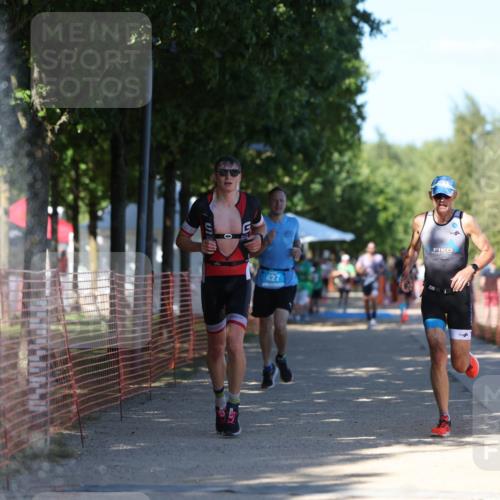 07.09.2025 - 19. Norderstedt Triathlon Michael Strokosch http://msf.ph/oto/8822763 07.09.2025 15:12:50 Laufen 427, 978, 988 meine-sportfotos.de