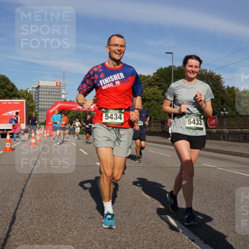 07.09.2025 - BARMER Alsterlauf Yannick Fuchs http://msf.ph/oto/8822794 07.09.2025 09:47:07 Laufen 2025, 5434, 956, 5433 meine-sportfotos.de