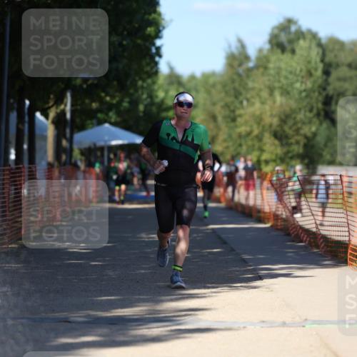 07.09.2025 - 19. Norderstedt Triathlon Michael Strokosch http://msf.ph/oto/8822842 07.09.2025 15:13:17 Laufen 1034, 1501 meine-sportfotos.de