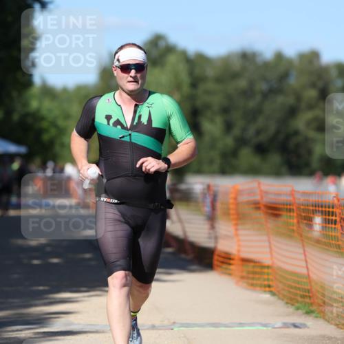 07.09.2025 - 19. Norderstedt Triathlon Michael Strokosch http://msf.ph/oto/8822865 07.09.2025 15:13:20 Laufen 1034, 1406 meine-sportfotos.de