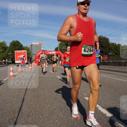07.09.2025 - BARMER Alsterlauf Yannick Fuchs http://msf.ph/oto/8822921 07.09.2025 09:47:14 Laufen 26, 36, 6264, 608 meine-sportfotos.de