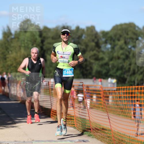 07.09.2025 - 19. Norderstedt Triathlon Michael Strokosch http://msf.ph/oto/8822940 07.09.2025 15:13:38 Laufen 391, 1457, 1469 meine-sportfotos.de