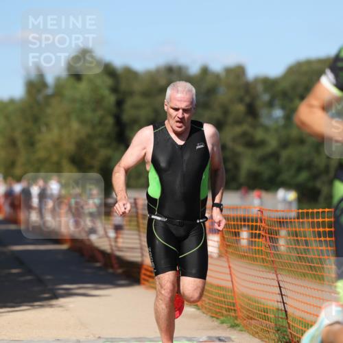 07.09.2025 - 19. Norderstedt Triathlon Michael Strokosch http://msf.ph/oto/8822958 07.09.2025 15:13:40 Laufen 391, 1457, 1469 meine-sportfotos.de