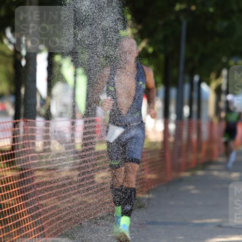 07.09.2025 - 19. Norderstedt Triathlon Michael Strokosch http://msf.ph/oto/8822972 07.09.2025 15:13:45 Laufen 986, 1457 meine-sportfotos.de