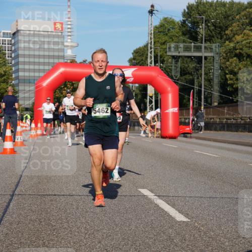 07.09.2025 - BARMER Alsterlauf Yannick Fuchs http://msf.ph/oto/8822981 07.09.2025 09:47:18 Laufen 5462, 9 meine-sportfotos.de