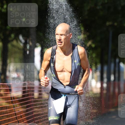 07.09.2025 - 19. Norderstedt Triathlon Michael Strokosch http://msf.ph/oto/8822984 07.09.2025 15:13:47 Laufen 986, 1457 meine-sportfotos.de