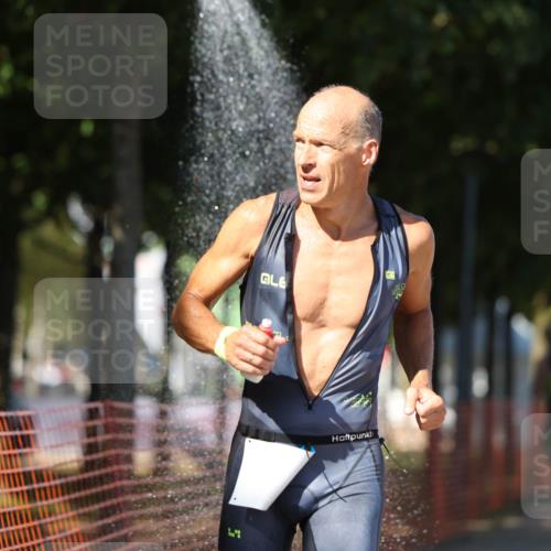 07.09.2025 - 19. Norderstedt Triathlon Michael Strokosch http://msf.ph/oto/8822987 07.09.2025 15:13:47 Laufen 986, 1457 meine-sportfotos.de