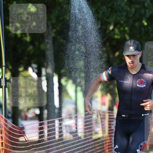 07.09.2025 - 19. Norderstedt Triathlon Michael Strokosch http://msf.ph/oto/8822995 07.09.2025 16:07:47 Laufen 496, 497, 535 meine-sportfotos.de