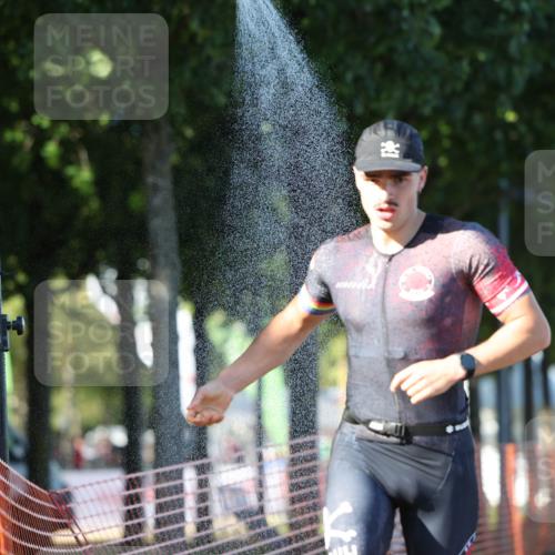 07.09.2025 - 19. Norderstedt Triathlon Michael Strokosch http://msf.ph/oto/8822999 07.09.2025 16:07:47 Laufen 496, 497, 535 meine-sportfotos.de