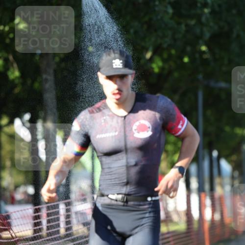 07.09.2025 - 19. Norderstedt Triathlon Michael Strokosch http://msf.ph/oto/8823000 07.09.2025 16:07:47 Laufen 496, 497, 535 meine-sportfotos.de