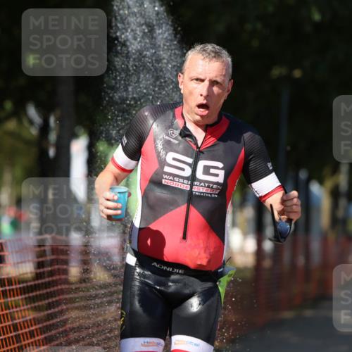07.09.2025 - 19. Norderstedt Triathlon Michael Strokosch http://msf.ph/oto/8823025 07.09.2025 15:13:55 Laufen 986, 1466 meine-sportfotos.de