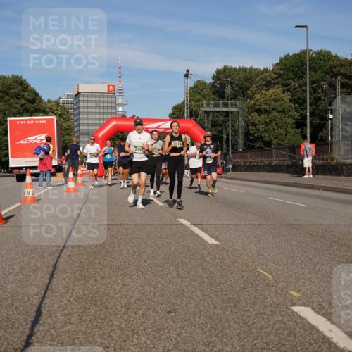 07.09.2025 - BARMER Alsterlauf Yannick Fuchs http://msf.ph/oto/8823045 07.09.2025 09:47:21 Laufen 2751, 1436, 83031, 2 meine-sportfotos.de