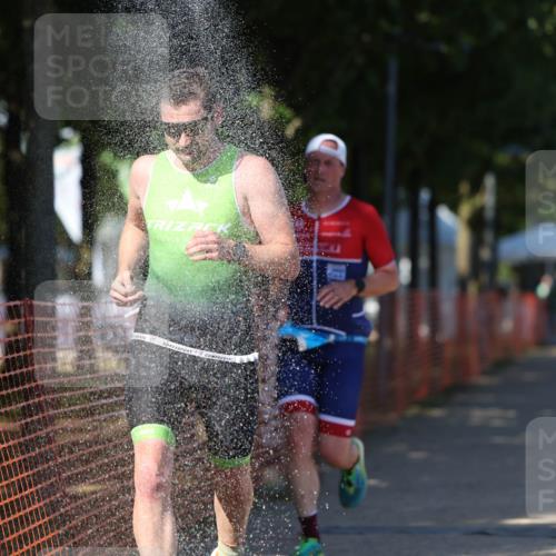 07.09.2025 - 19. Norderstedt Triathlon Michael Strokosch http://msf.ph/oto/8823058 07.09.2025 15:14:06 Laufen 361, 366, 976, 1466 meine-sportfotos.de