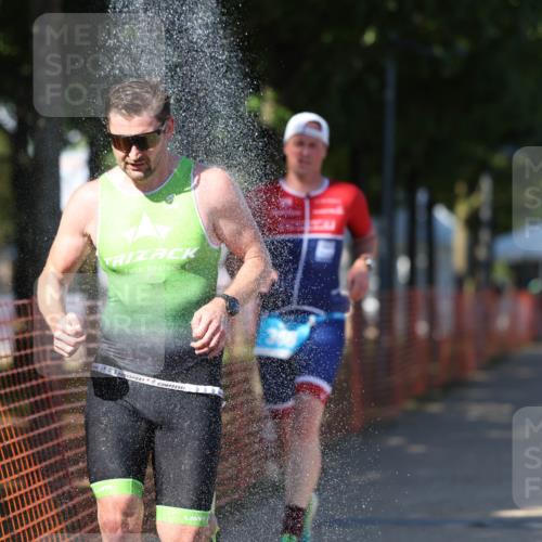 07.09.2025 - 19. Norderstedt Triathlon Michael Strokosch http://msf.ph/oto/8823060 07.09.2025 15:14:06 Laufen 361, 366, 976, 1466 meine-sportfotos.de
