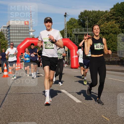 07.09.2025 - BARMER Alsterlauf Yannick Fuchs http://msf.ph/oto/8823066 07.09.2025 09:47:22 Laufen 4786, 5215, 395, 2751, 436, 301, 4014 meine-sportfotos.de