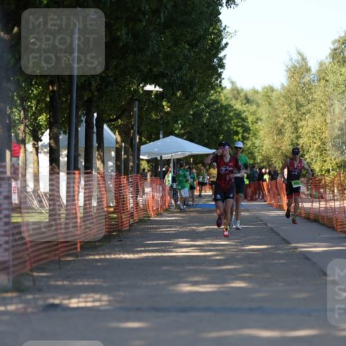 07.09.2025 - 19. Norderstedt Triathlon Michael Strokosch http://msf.ph/oto/8823075 07.09.2025 16:08:24 Laufen 439 meine-sportfotos.de