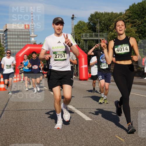 07.09.2025 - BARMER Alsterlauf Yannick Fuchs http://msf.ph/oto/8823077 07.09.2025 09:47:23 Laufen 4786, 621, 3951, 2751, 8303, 4014, 2 meine-sportfotos.de