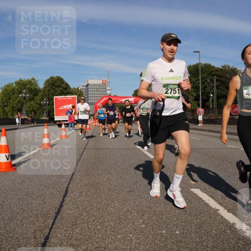 07.09.2025 - BARMER Alsterlauf Yannick Fuchs http://msf.ph/oto/8823094 07.09.2025 09:47:23 Laufen 4786, 4435, 2751, 40, 4014 meine-sportfotos.de