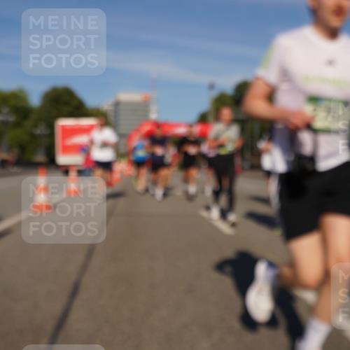 07.09.2025 - BARMER Alsterlauf Yannick Fuchs http://msf.ph/oto/8823103 07.09.2025 09:47:24 Laufen  meine-sportfotos.de