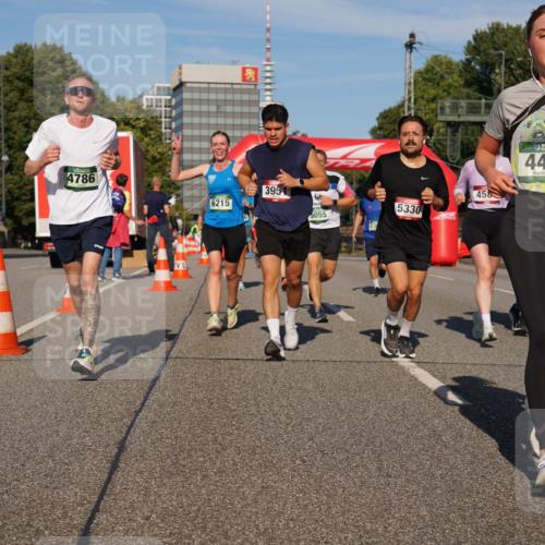 07.09.2025 - BARMER Alsterlauf Yannick Fuchs http://msf.ph/oto/8823122 07.09.2025 09:47:25 Laufen 4786, 6215, 395, 5055, 458, 5330, 136, 4436, 10 meine-sportfotos.de