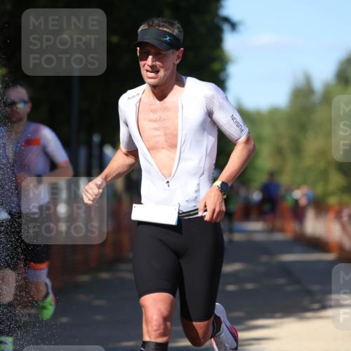 07.09.2025 - 19. Norderstedt Triathlon Michael Strokosch http://msf.ph/oto/8823160 07.09.2025 15:14:24 Laufen 1017, 1401 meine-sportfotos.de
