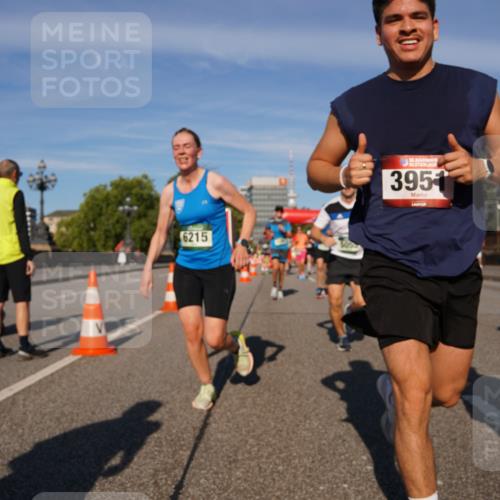 07.09.2025 - BARMER Alsterlauf Yannick Fuchs http://msf.ph/oto/8823175 07.09.2025 09:47:27 Laufen 6215, 6, 3951 meine-sportfotos.de