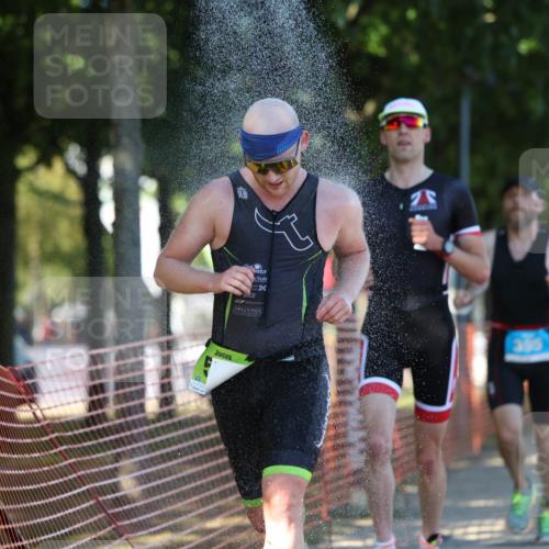 07.09.2025 - 19. Norderstedt Triathlon Michael Strokosch http://msf.ph/oto/8823206 07.09.2025 16:08:58 Laufen 534, 544 meine-sportfotos.de