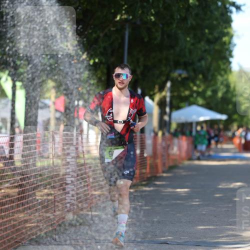 07.09.2025 - 19. Norderstedt Triathlon Michael Strokosch http://msf.ph/oto/8823222 07.09.2025 15:14:56 Laufen 958 meine-sportfotos.de