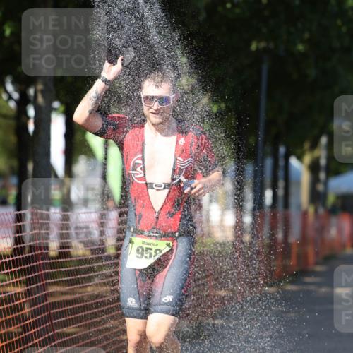 07.09.2025 - 19. Norderstedt Triathlon Michael Strokosch http://msf.ph/oto/8823235 07.09.2025 15:14:57 Laufen 958 meine-sportfotos.de