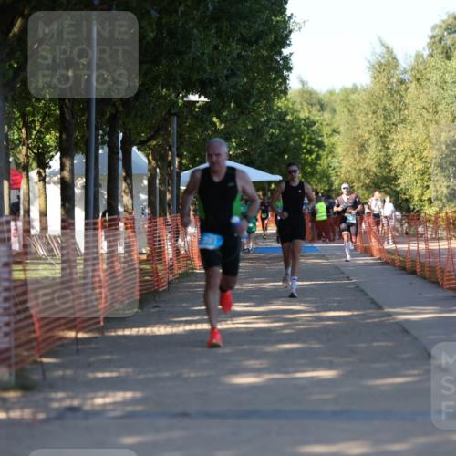 07.09.2025 - 19. Norderstedt Triathlon Michael Strokosch http://msf.ph/oto/8823248 07.09.2025 16:09:22 Laufen 1453 meine-sportfotos.de