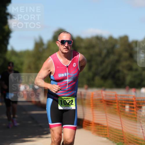 07.09.2025 - 19. Norderstedt Triathlon Michael Strokosch http://msf.ph/oto/8823249 07.09.2025 15:15:26 Laufen 981, 1022, 1459 meine-sportfotos.de