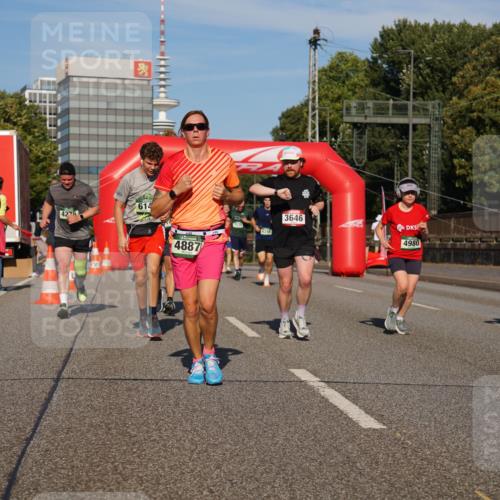 07.09.2025 - BARMER Alsterlauf Yannick Fuchs http://msf.ph/oto/8823281 07.09.2025 09:47:31 Laufen 614, 4275, 4887, 6248, 3646, 4980, 5691 meine-sportfotos.de