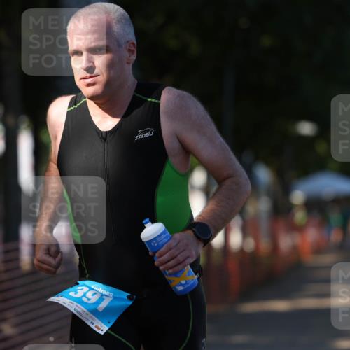 07.09.2025 - 19. Norderstedt Triathlon Michael Strokosch http://msf.ph/oto/8823287 07.09.2025 16:09:27 Laufen 1403, 1453 meine-sportfotos.de