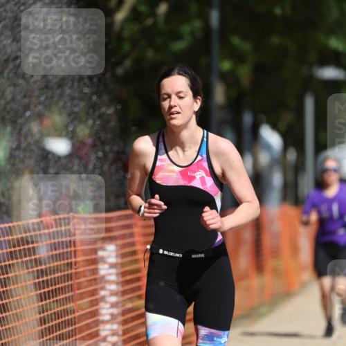 07.09.2025 - 19. Norderstedt Triathlon Michael Strokosch http://msf.ph/oto/8823296 07.09.2025 12:14:08 Laufen 704, 1246, 1334 meine-sportfotos.de