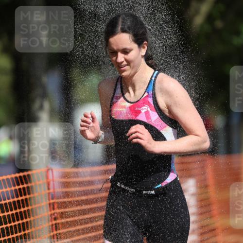 07.09.2025 - 19. Norderstedt Triathlon Michael Strokosch http://msf.ph/oto/8823313 07.09.2025 12:14:09 Laufen 704, 1246, 1334 meine-sportfotos.de