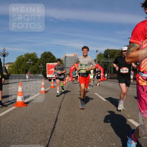 07.09.2025 - BARMER Alsterlauf Yannick Fuchs http://msf.ph/oto/8823323 07.09.2025 09:47:33 Laufen 6143, 3646, 36, 4887 meine-sportfotos.de