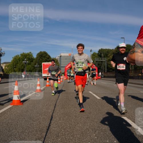 07.09.2025 - BARMER Alsterlauf Yannick Fuchs http://msf.ph/oto/8823330 07.09.2025 09:47:33 Laufen 4275, 6143, 3646, 36, 488 meine-sportfotos.de