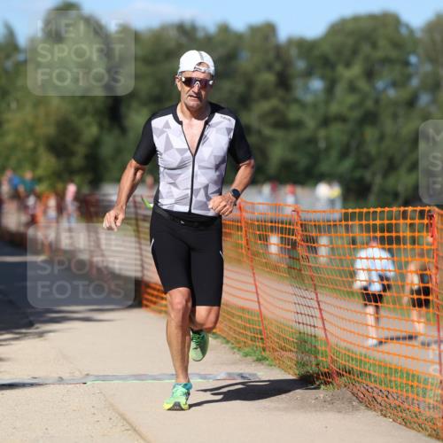 07.09.2025 - 19. Norderstedt Triathlon Michael Strokosch http://msf.ph/oto/8823340 07.09.2025 15:15:53 Laufen 964 meine-sportfotos.de