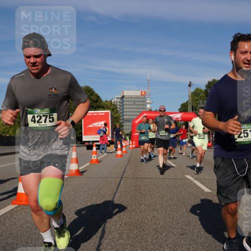 07.09.2025 - BARMER Alsterlauf Yannick Fuchs http://msf.ph/oto/8823350 07.09.2025 09:47:35 Laufen 136, 4275, 2569, 5026, 8016, 2514 meine-sportfotos.de