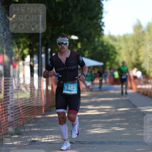 07.09.2025 - 19. Norderstedt Triathlon Michael Strokosch http://msf.ph/oto/8823353 07.09.2025 16:09:33 Laufen 1403, 1453 meine-sportfotos.de