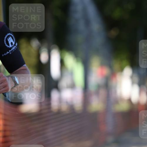 07.09.2025 - 19. Norderstedt Triathlon Michael Strokosch http://msf.ph/oto/8823379 07.09.2025 16:09:35 Laufen 939, 1403 meine-sportfotos.de