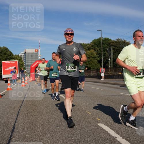 07.09.2025 - BARMER Alsterlauf Yannick Fuchs http://msf.ph/oto/8823384 07.09.2025 09:47:37 Laufen 5549, 2569, 5026, 301 meine-sportfotos.de
