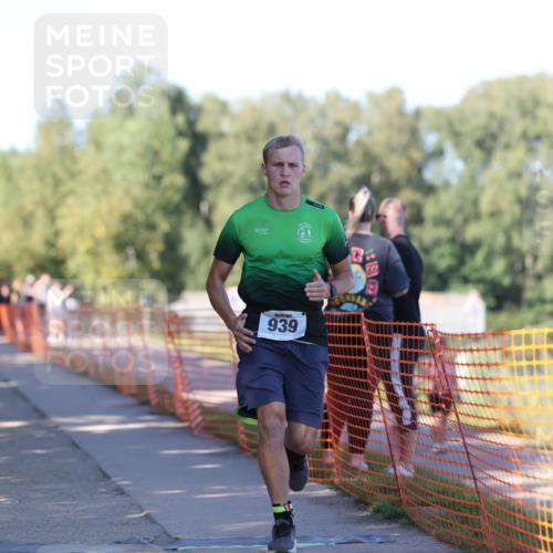 07.09.2025 - 19. Norderstedt Triathlon Michael Strokosch http://msf.ph/oto/8823388 07.09.2025 16:09:41 Laufen 549, 939 meine-sportfotos.de