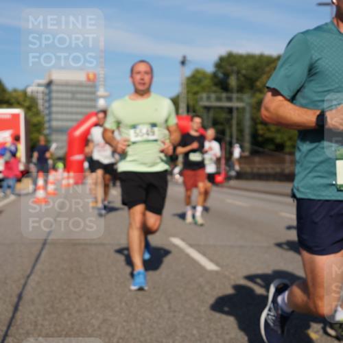 07.09.2025 - BARMER Alsterlauf Yannick Fuchs http://msf.ph/oto/8823410 07.09.2025 09:47:39 Laufen 2569 meine-sportfotos.de