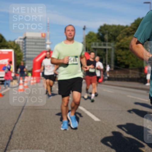 07.09.2025 - BARMER Alsterlauf Yannick Fuchs http://msf.ph/oto/8823416 07.09.2025 09:47:39 Laufen 549, 36, 256 meine-sportfotos.de