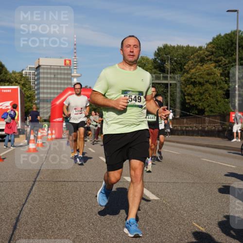 07.09.2025 - BARMER Alsterlauf Yannick Fuchs http://msf.ph/oto/8823420 07.09.2025 09:47:39 Laufen 5350, 549, 4441, 553 meine-sportfotos.de