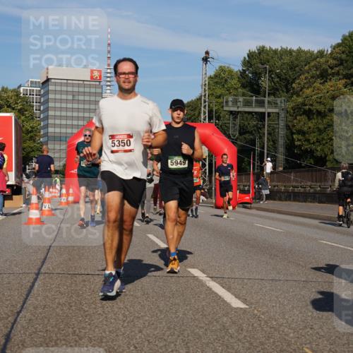07.09.2025 - BARMER Alsterlauf Yannick Fuchs http://msf.ph/oto/8823454 07.09.2025 09:47:41 Laufen 25, 5350, 5949, 840 meine-sportfotos.de