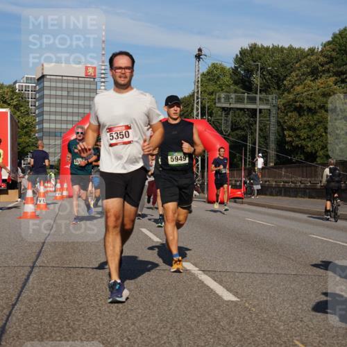 07.09.2025 - BARMER Alsterlauf Yannick Fuchs http://msf.ph/oto/8823458 07.09.2025 09:47:41 Laufen 25, 5350, 5949, 8407 meine-sportfotos.de